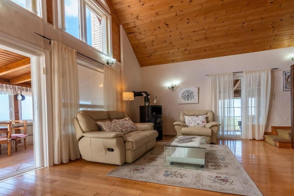 Villa Carlitos Vistas Al Mar Y A La Montana 아데제 외부 사진